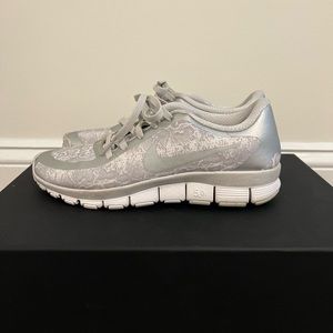 Nike snakeskin sneakers size 8
